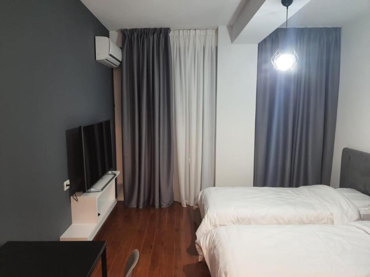 Modern Apartment Korca 3 Extérieur photo