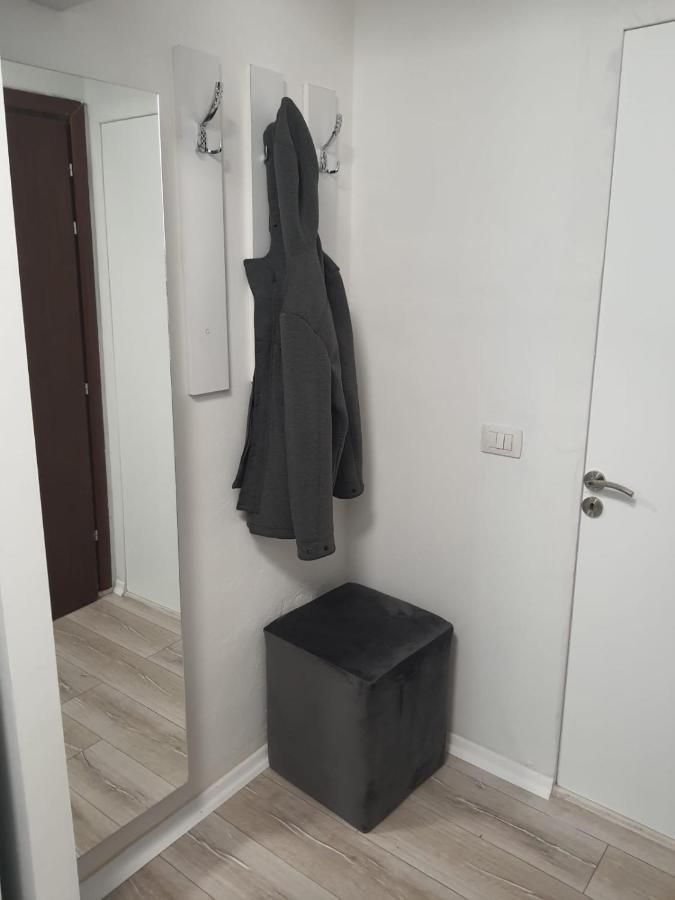 Modern Apartment Korca 3 Extérieur photo