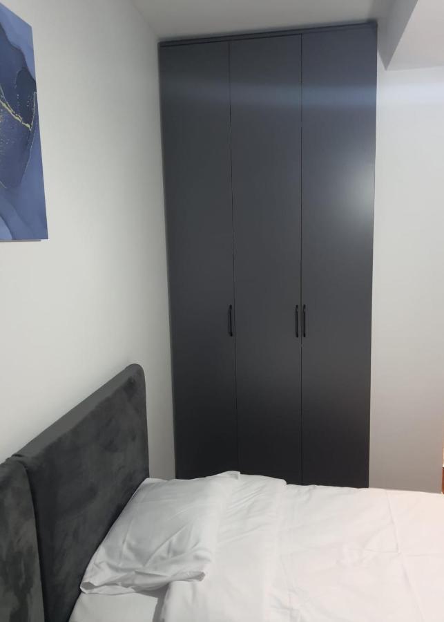 Modern Apartment Korca 3 Extérieur photo