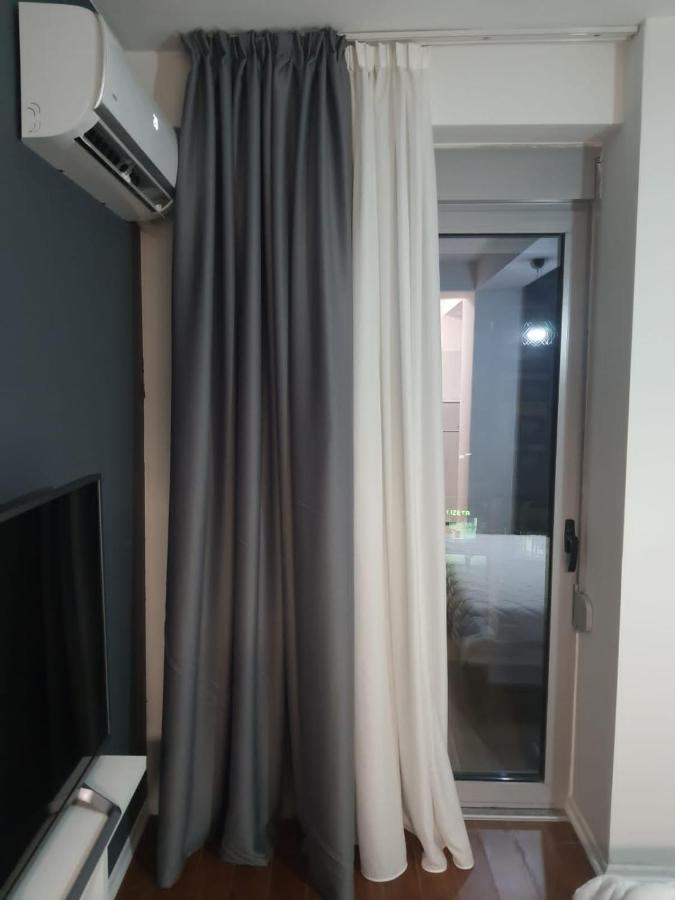 Modern Apartment Korca 3 Extérieur photo